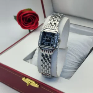 .Cartier Panthere